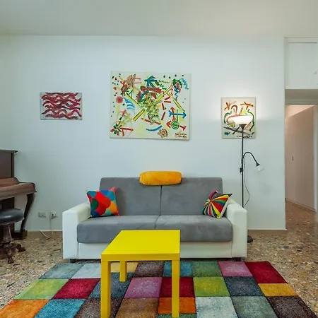 Bright & Stylish Flat Near Pamphili